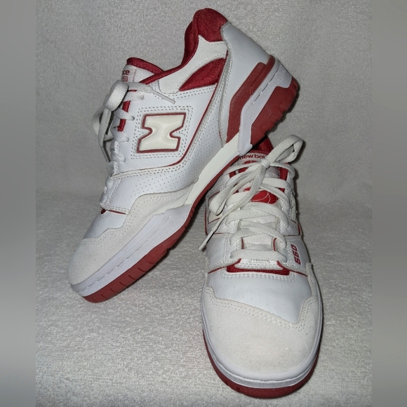 550 New Balance, blood red and white size 8.5 men. - Picture 1 of 4